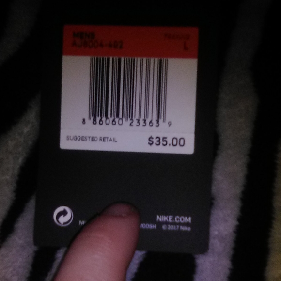 Nike Dri-Fit - Picture 2 of 3